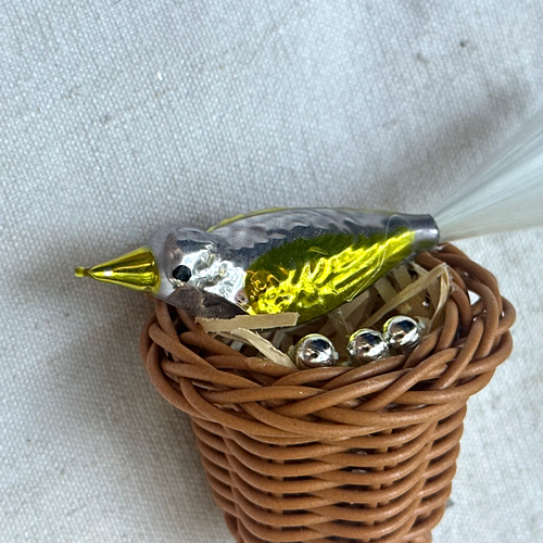 Nostalgic Clip-on Bird in Nest Ornament