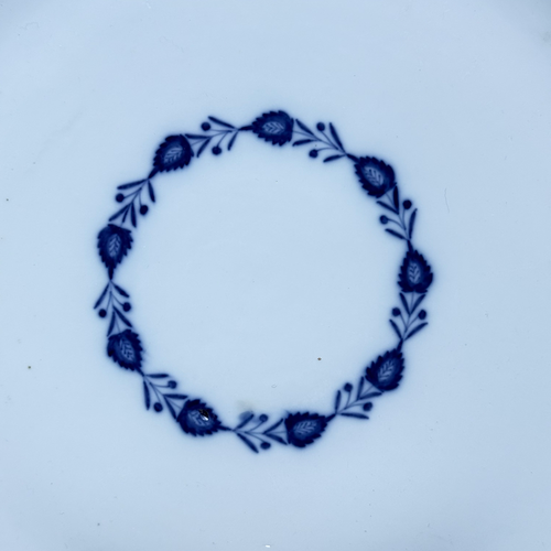 18th-century Meissen Blue & White Charger Platter (I)