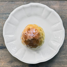 Trompe L'oeil Apple Plate with Fluted Rim