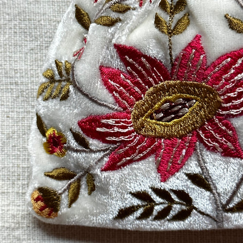 Amy Embroidered Silk Velvet Jewelry Pouch in Ivory
