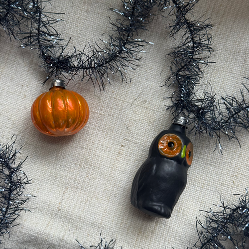 Nostalgic Black Tinsel Halloween Garland
