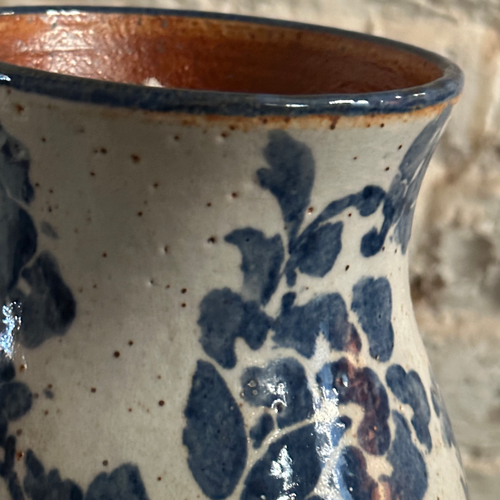 Amanda Moffat 8" Curved Vase