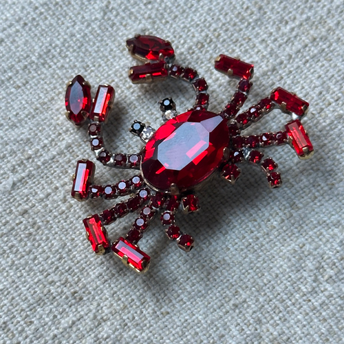 Red Crab Glass Crystal Brooch