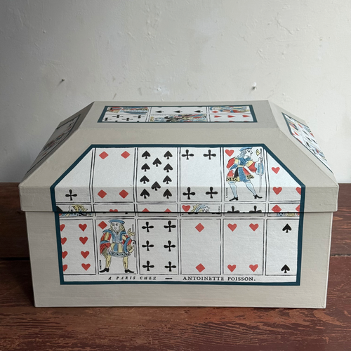 Antoinette Poisson Large Wedding Box in "Cartes à jouer parfumées" No. 1A