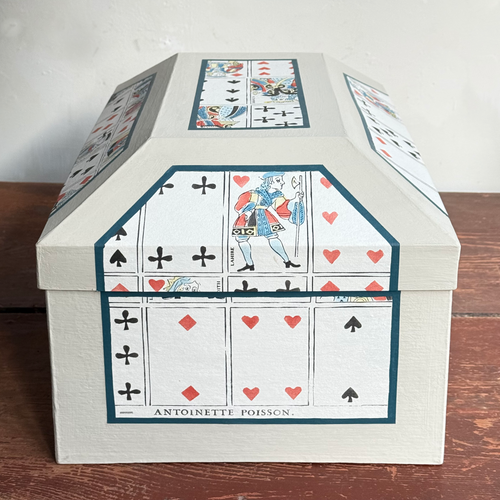 Antoinette Poisson Large Wedding Box in "Cartes à jouer parfumées" No. 1A