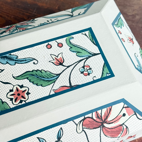 Antoinette Poisson Large Wedding Box in "Mignonette" No. 73A