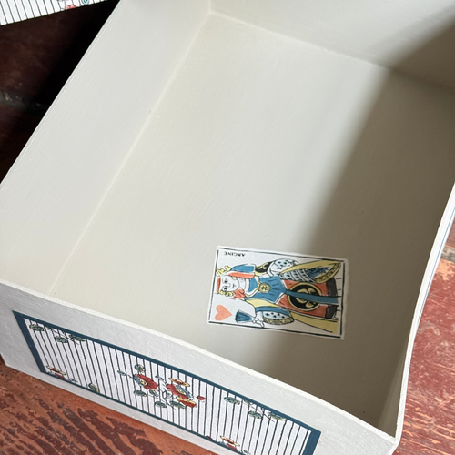 Antoinette Poisson Medium Wedding Box in "Boutonnère" No. 74B