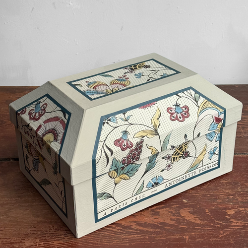 Antoinette Poisson Medium Wedding Box in Jaipur 57A