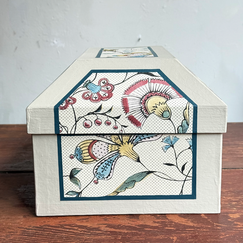 Antoinette Poisson Medium Wedding Box in Jaipur 57A