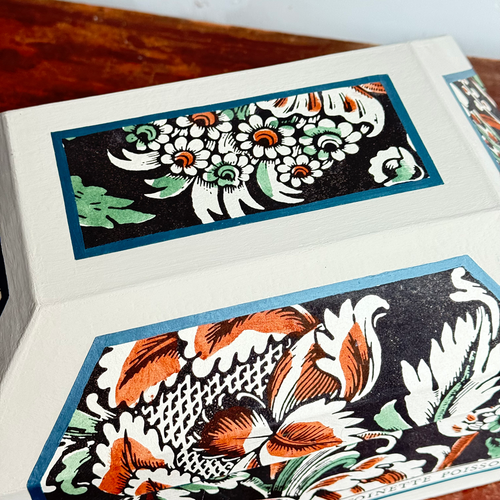 Antoinette Poisson Medium Wedding Box in "Grand Parots" No. 59A