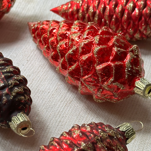 Set of 6 Nostalgic Mixed Rose Pinecone Ornaments