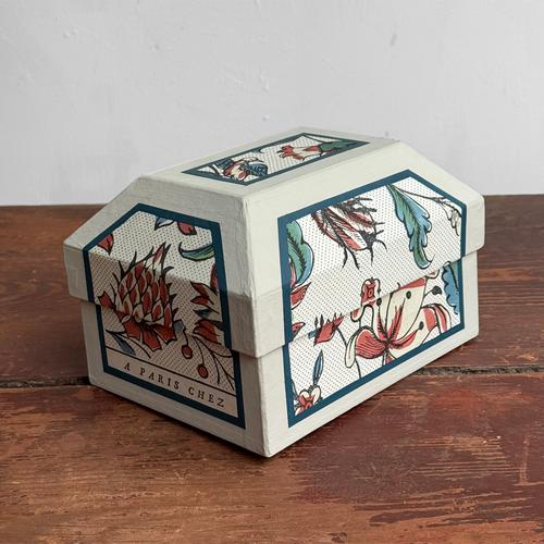 Antoinette Poisson Small Wedding Box in "Mignonette" No. 73A