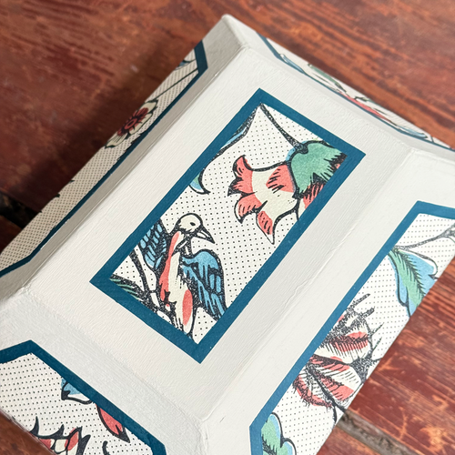 Antoinette Poisson Small Wedding Box in "Mignonette" No. 73A