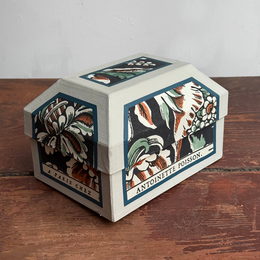 Antoinette Poisson Small Wedding Box in "Grand Parots" No. 59A