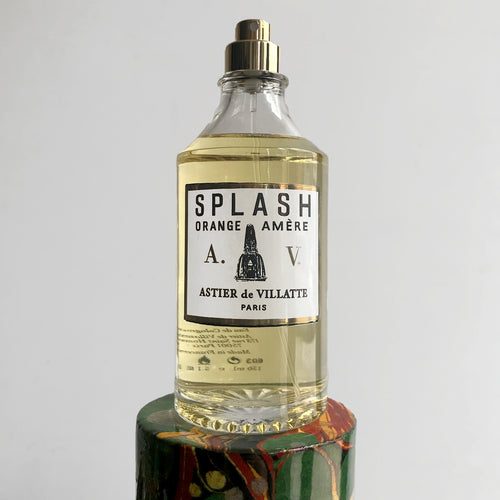 Splash Cologne contains essences of bitter orange, bergamot, grapefruit, black pepper, cumin, tarragon, blond wood and oak moss