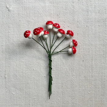 Nostalgic Tiny Mushroom Twist-Tie Ornament Set