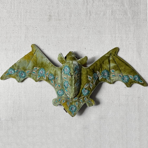 Moira Silk Velvet Bat in Shaded Mint