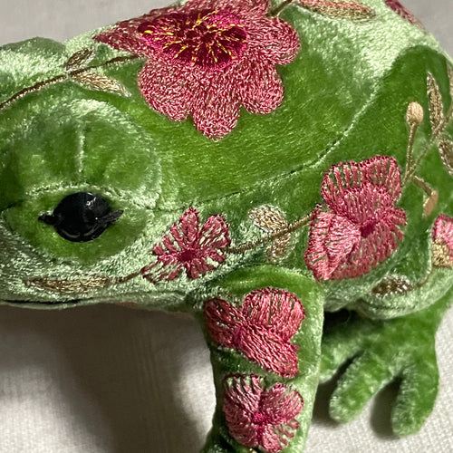 Megan Silk Velvet Embroidered Frog in Emerald