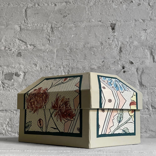 Antoinette Poisson Small Wedding Box in Marcel 28A