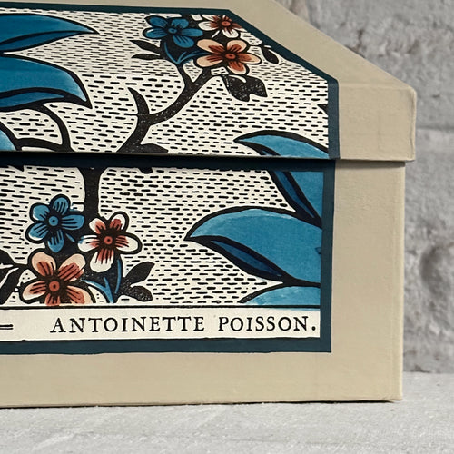 Antoinette Poisson Medium Wedding Box