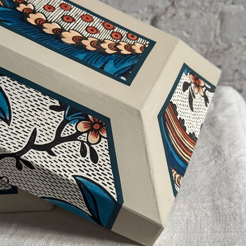 Antoinette Poisson Medium Wedding Box