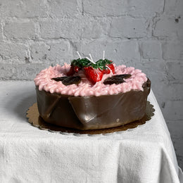 Torta al Cartoccio Rosa Chocolate Cake with Strawberries
