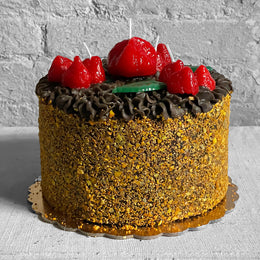Torta Alle Mandorle Con Fragole e Cioccolato Almond Cake with Strawberries Candle
