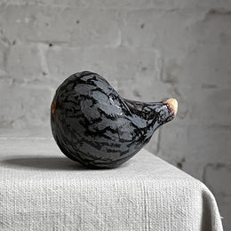Carrara Marble Closed Black Fig with Curved top