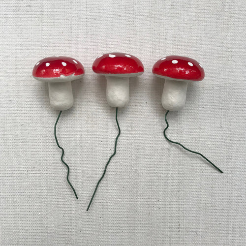 Medium Nostalgic Cotton Mushroom Twist-Tie Ornament Set