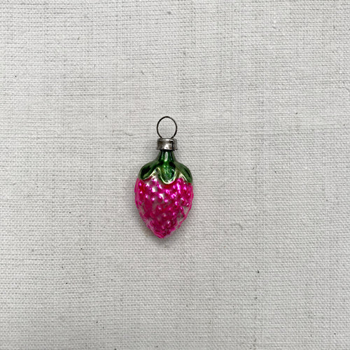 Nostalgic Mini Flat Berry Ornament