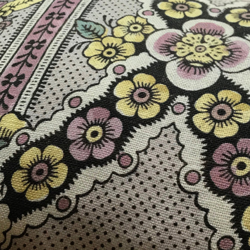 Small Guirlandes de Fleurs Pillow (No. 1B) with Linen Backing