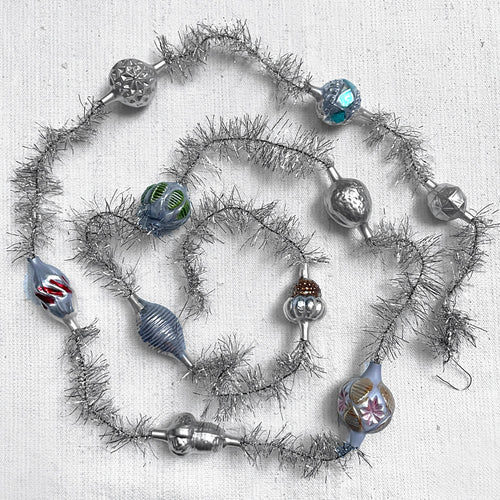Nostalgic Tinsel Garland with Silver Classic Ornaments